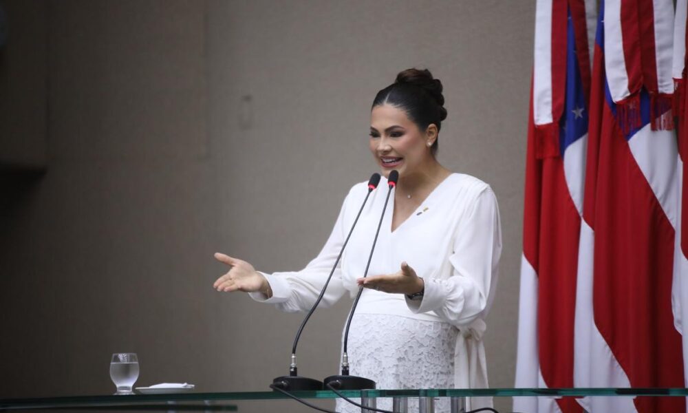 brena dianná toma posse na aleam e mantém plano de disputar prefeitura de parintins