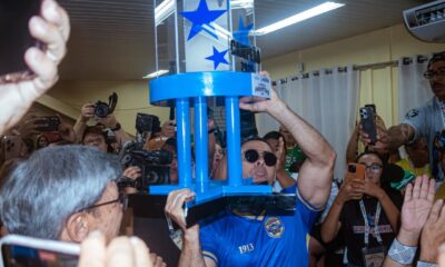 É campeão! caprichoso vence o 59º festival de parintins com espetáculo emocionante (2)