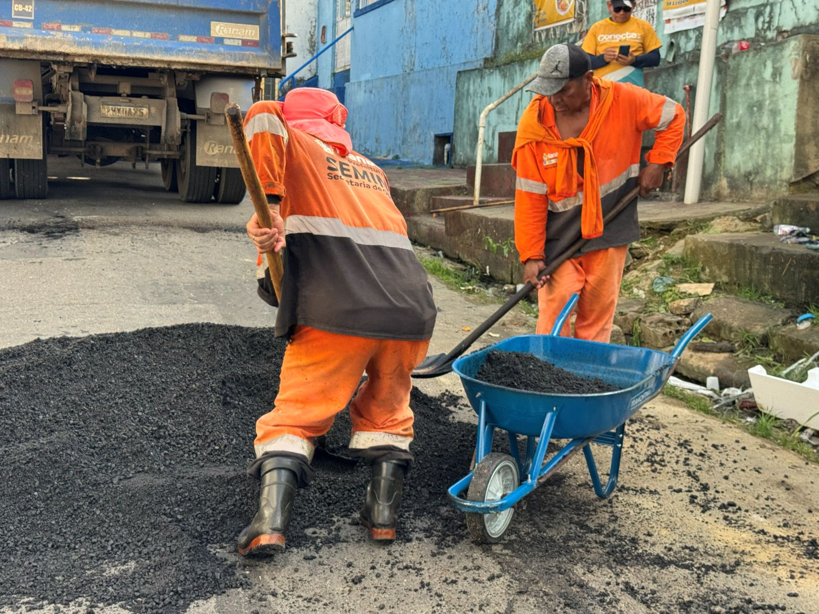 prefeitura de manaus intensifica revitalização asfáltica no bairro são francisco e atende demanda da comunidade na zona sul 2