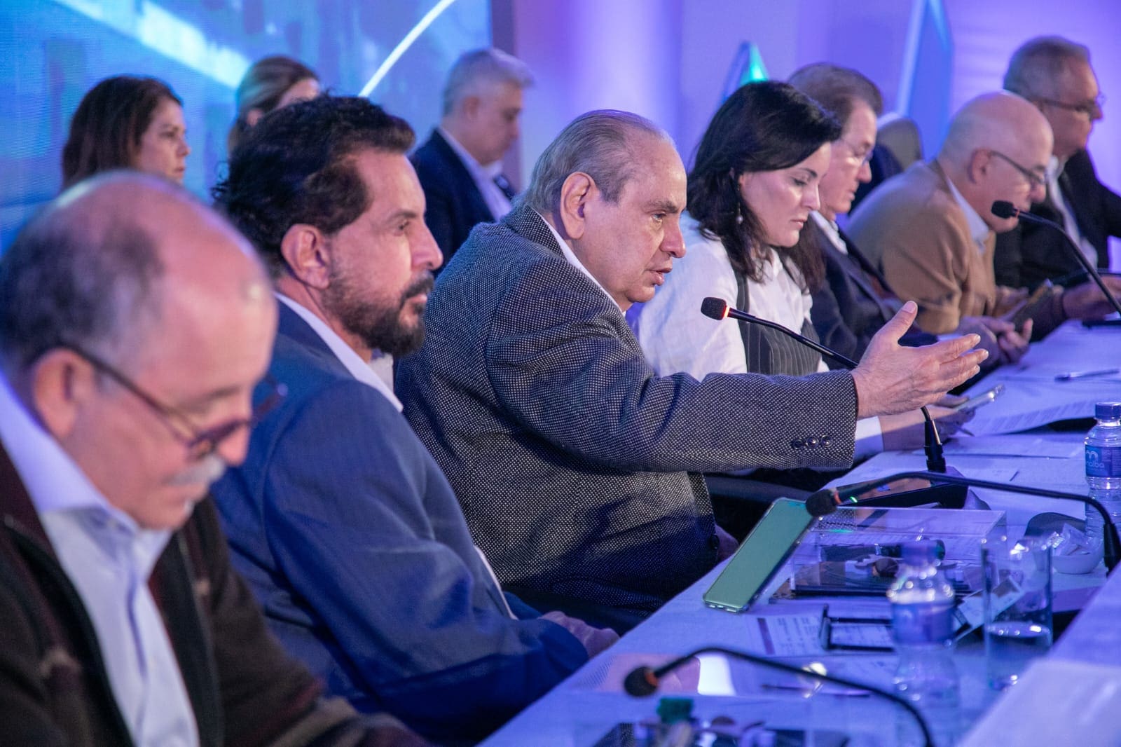diretoria da cnc debate inovação, segurança e desafios para o ambiente de negócios (2)