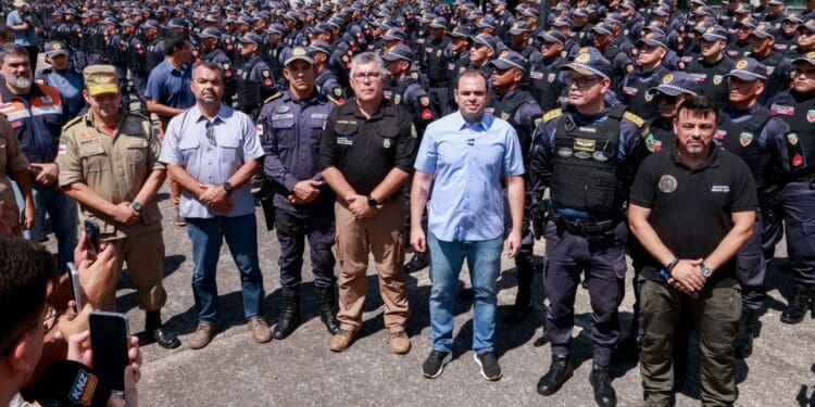 governador roberto cidade lança operações de segurança em manaus com reforço de mais de 500 alunos soldados (2)