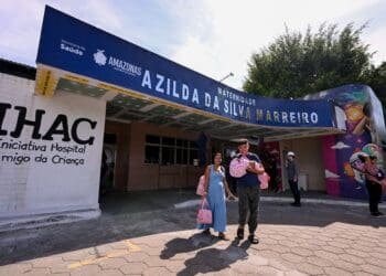 governador roberto cidade vistoria reforma da maternidade azilda marreiro e destaca melhorias na unidade em manaus (2)