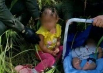 menina encontrada com bebe na mata 1