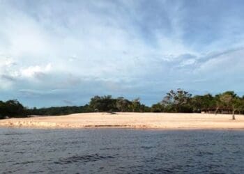 Homem morre na Praia do Tupé após supostamente ter sido "atropelado" por embarcação!